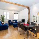 Old Town By Bilbao Living