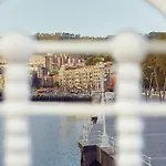La casita verde. Metro cerca del Casco Viejo