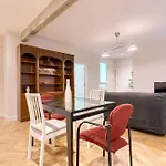 Euskalduna, Vivienda Turistica Moderna Y Renovado