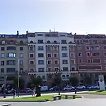 Habitacion Grande Y Confortable Con Bano Privado Junto A Guggenheim