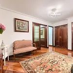 Piso Señorial con vistas a la ria by Urban Hosts