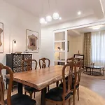 Homeloving Apartment Bilbao Centre With Parking