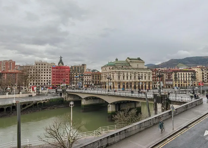 Piso Señorial con vistas a la ria by Urban Hosts