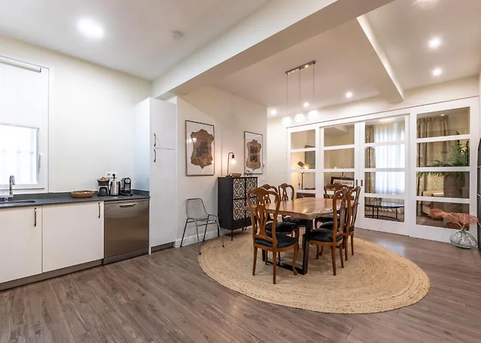 Homeloving Apartment Bilbao Centre With Parking