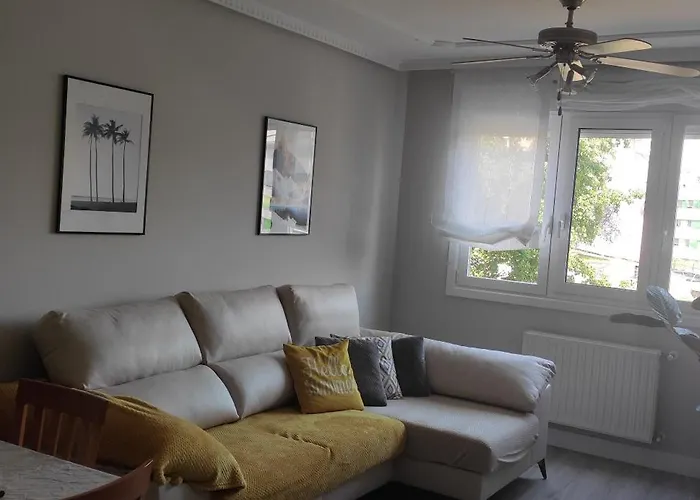 Spacious With Parking In Old Town-Casco Viejo