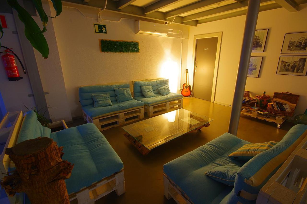 Hostal Iron