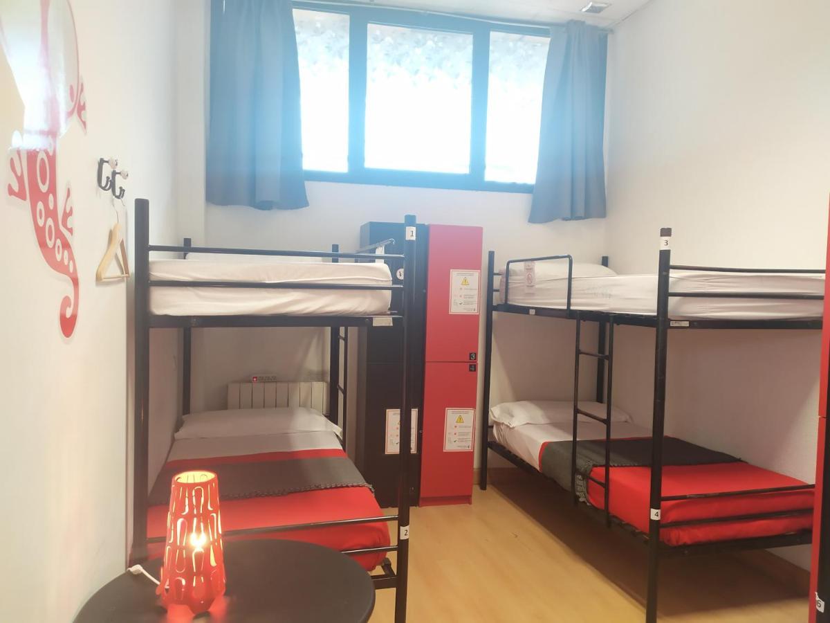 Akelarre Hostal *