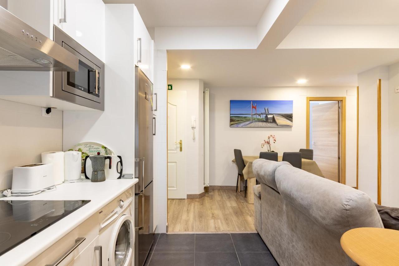 Hall V By Aston Apartamento