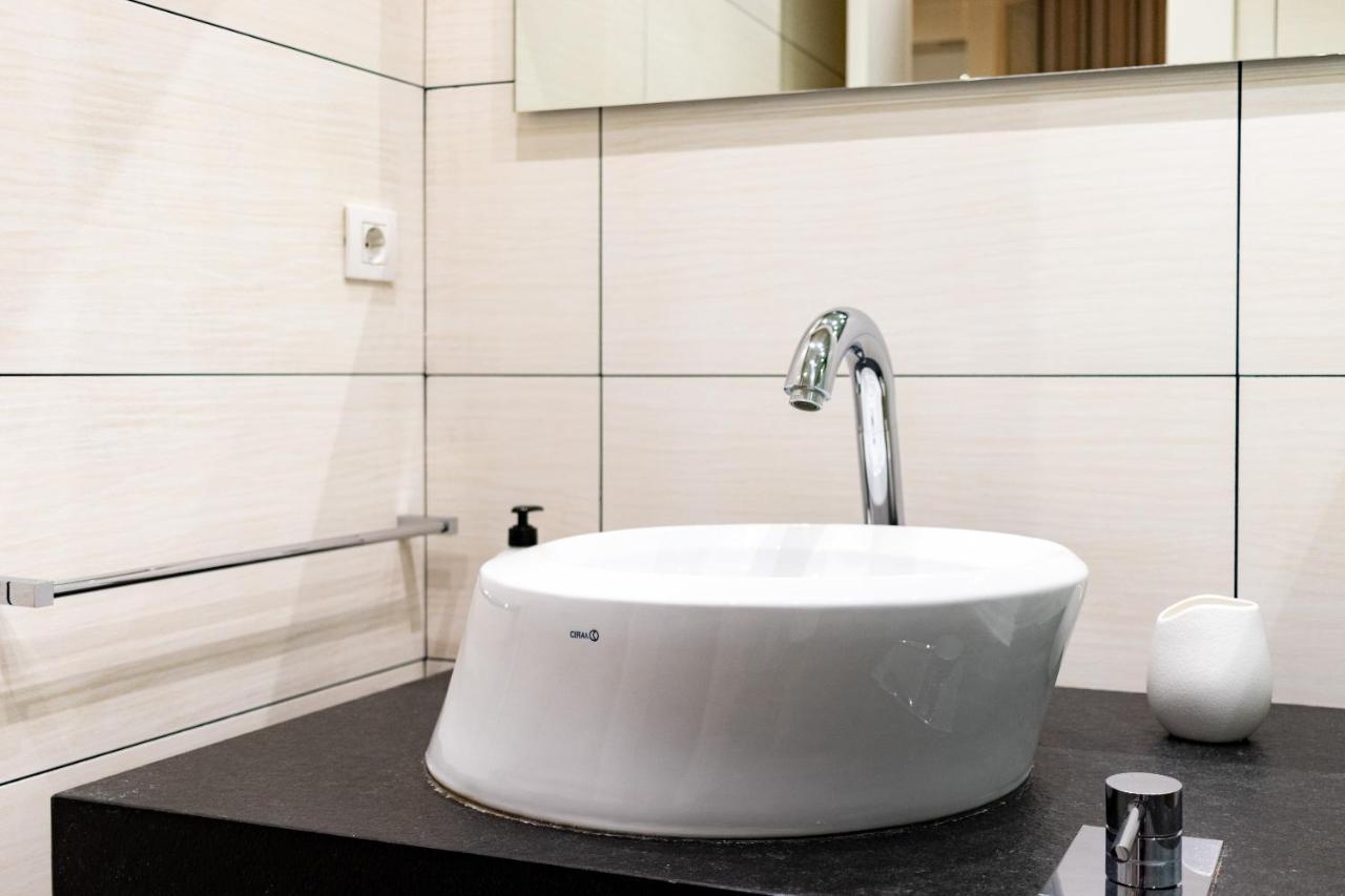 Old Town Ii By Aston Apartment *