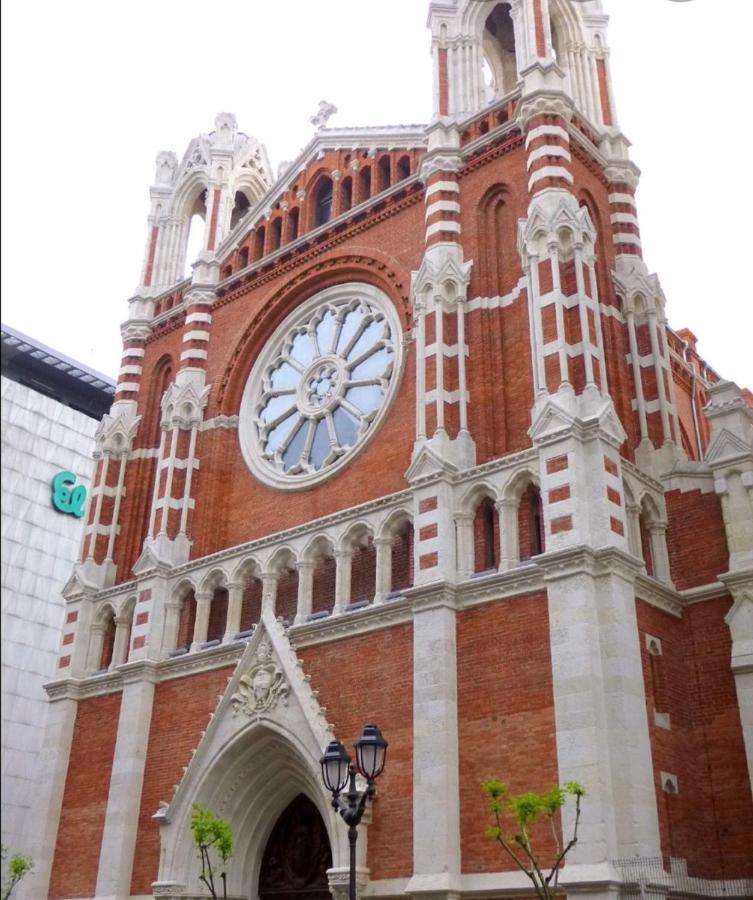 Nana In Bilbao, Parking En El Edificio Bilbao