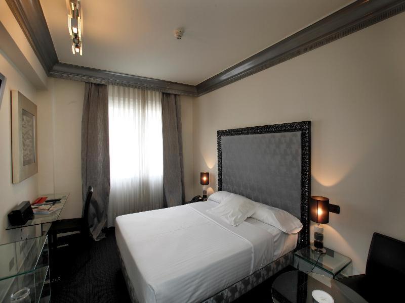 Hotel López De Haro 5*