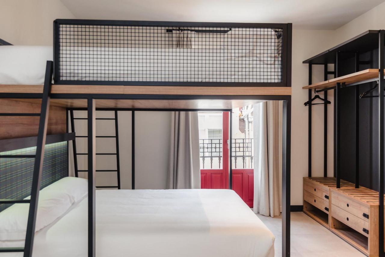 Hostel Latroupe La Granja