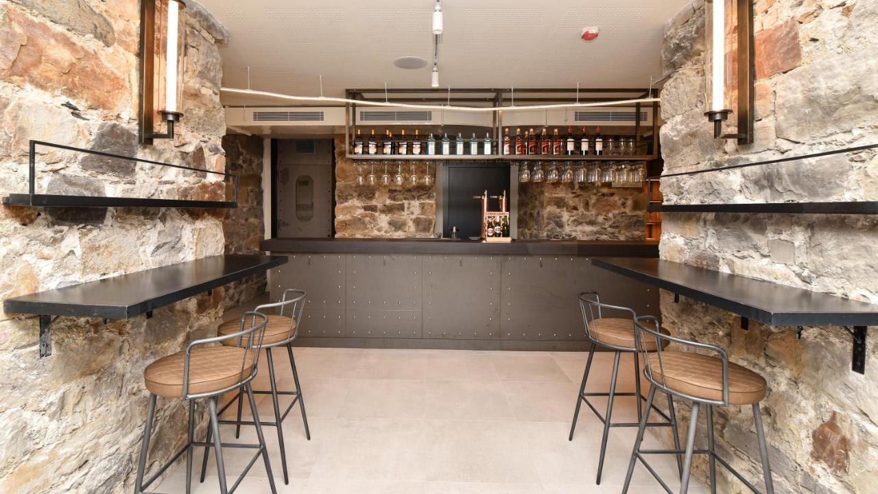 Hostel Latroupe La Granja *