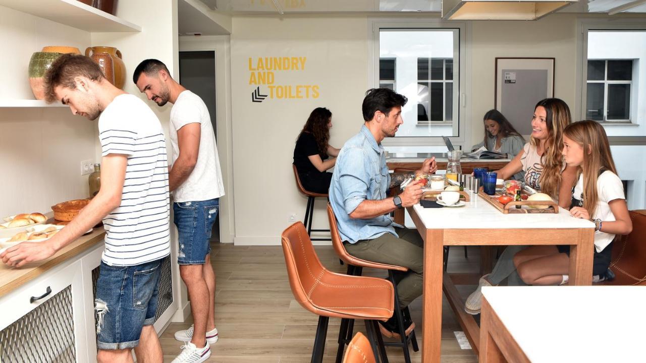 Hostel Latroupe La Granja