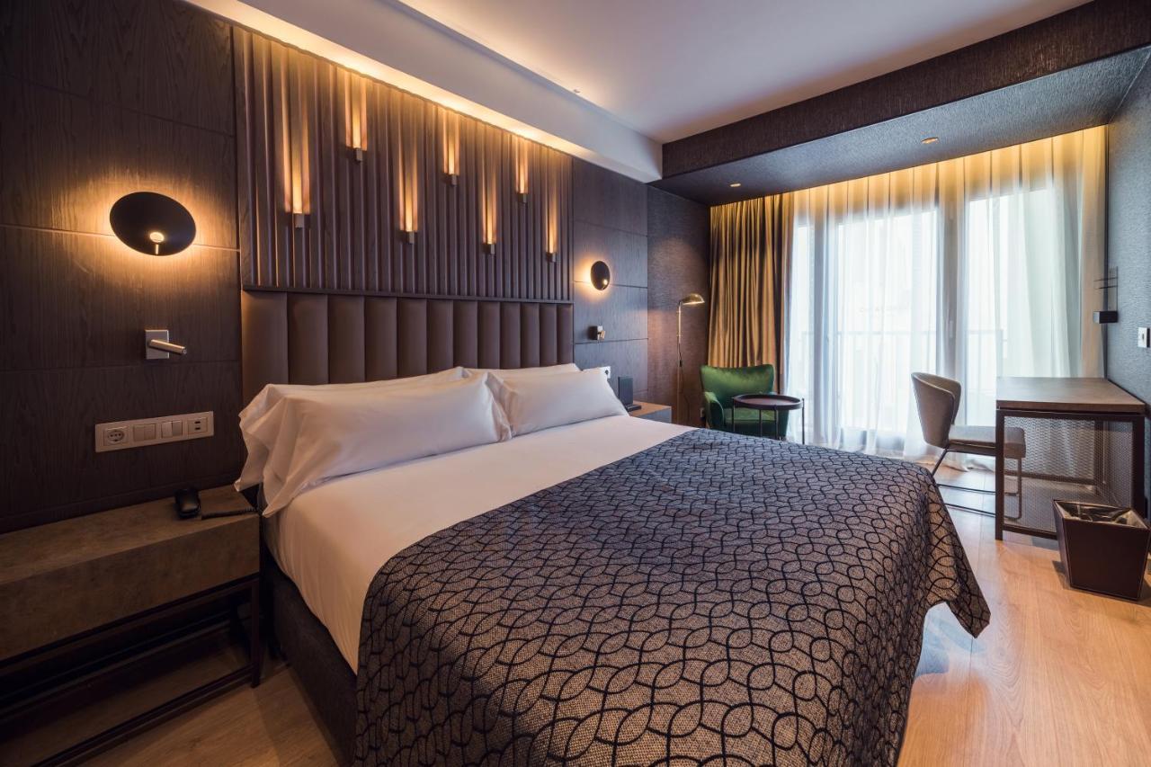 Hotel Catalonia Gran Via 4*