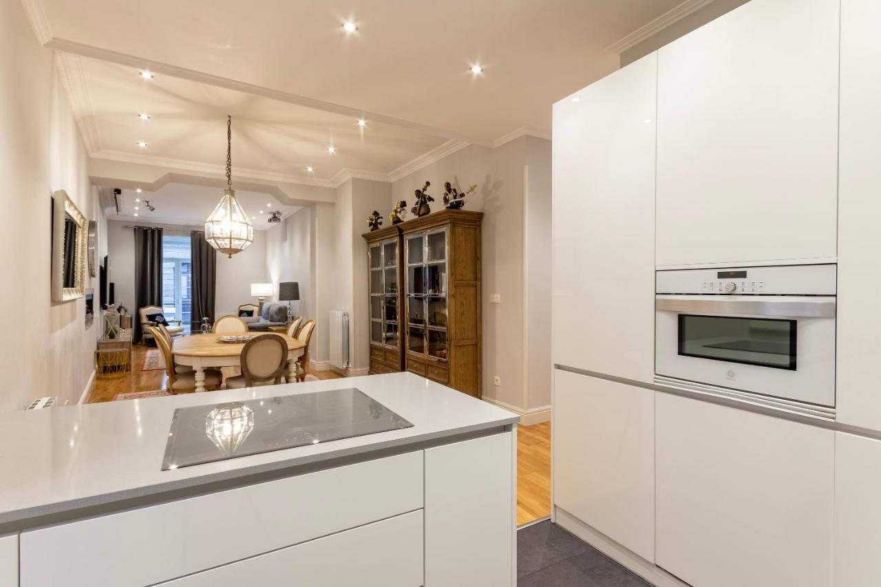 Apartamento Amplio Y Elegante En Casco Viejo Con Parking