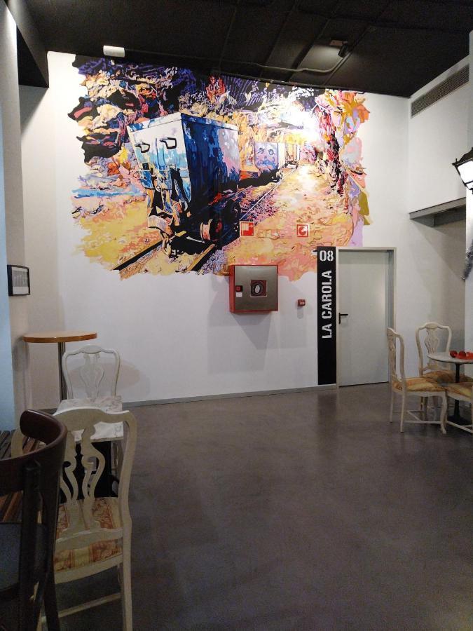 Iron Hostal *