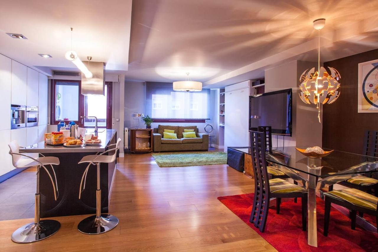 Piso Moderno, Céntrico Y Con Garaje Gratis * Bilbao