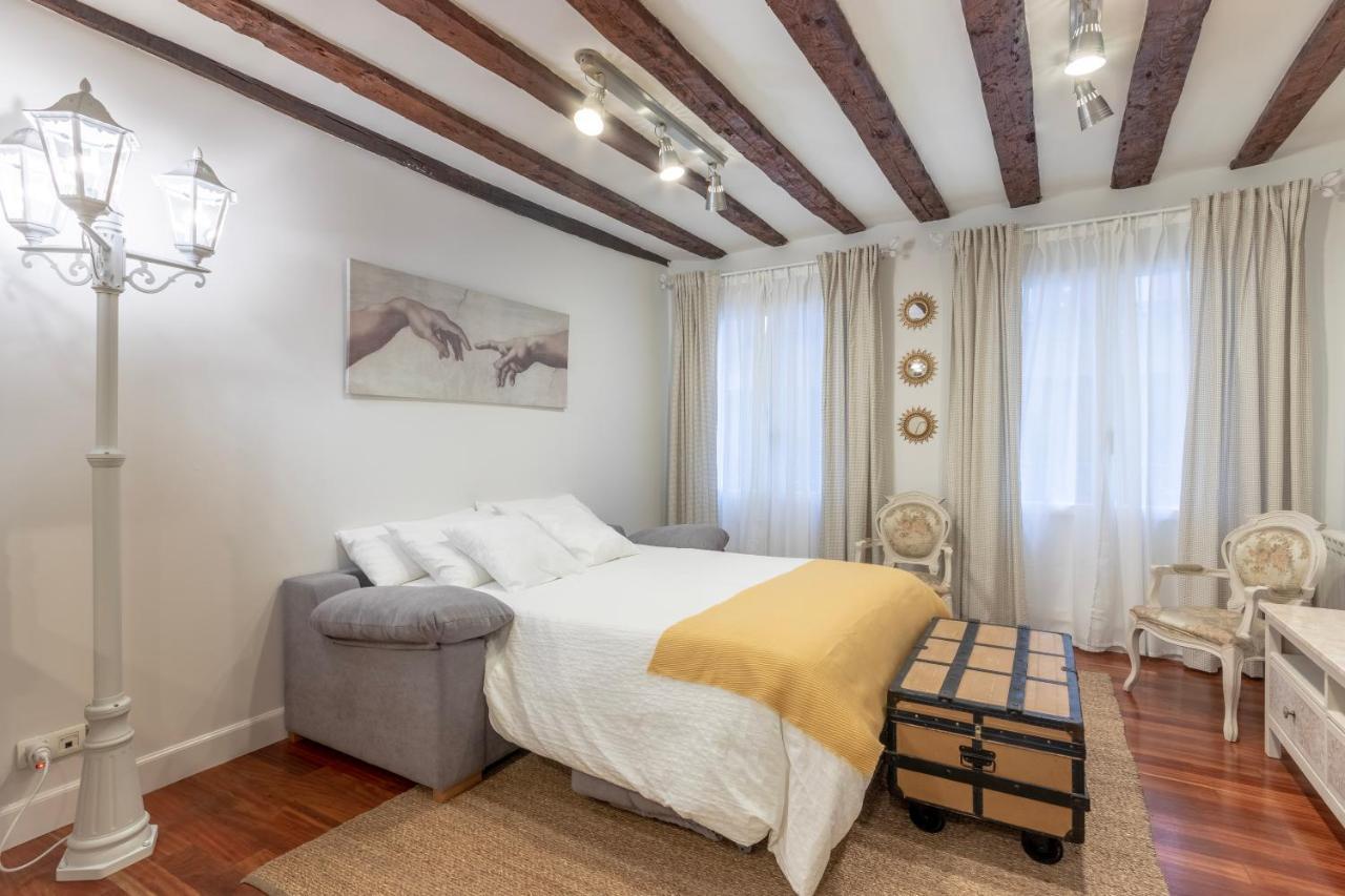 Apartamento Precioso Con Entrada Autónoma En El Casco Viejo *