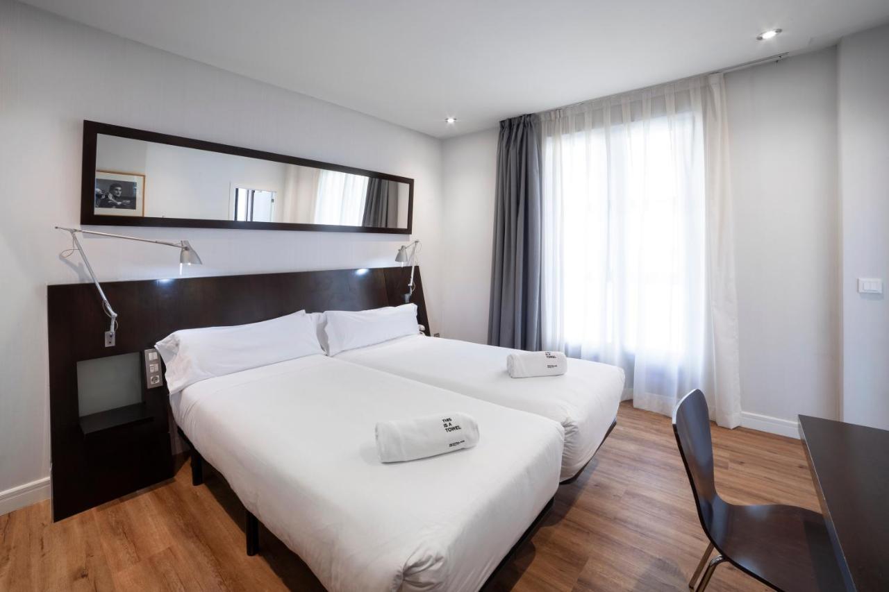 Petit Palace Arana Hotel