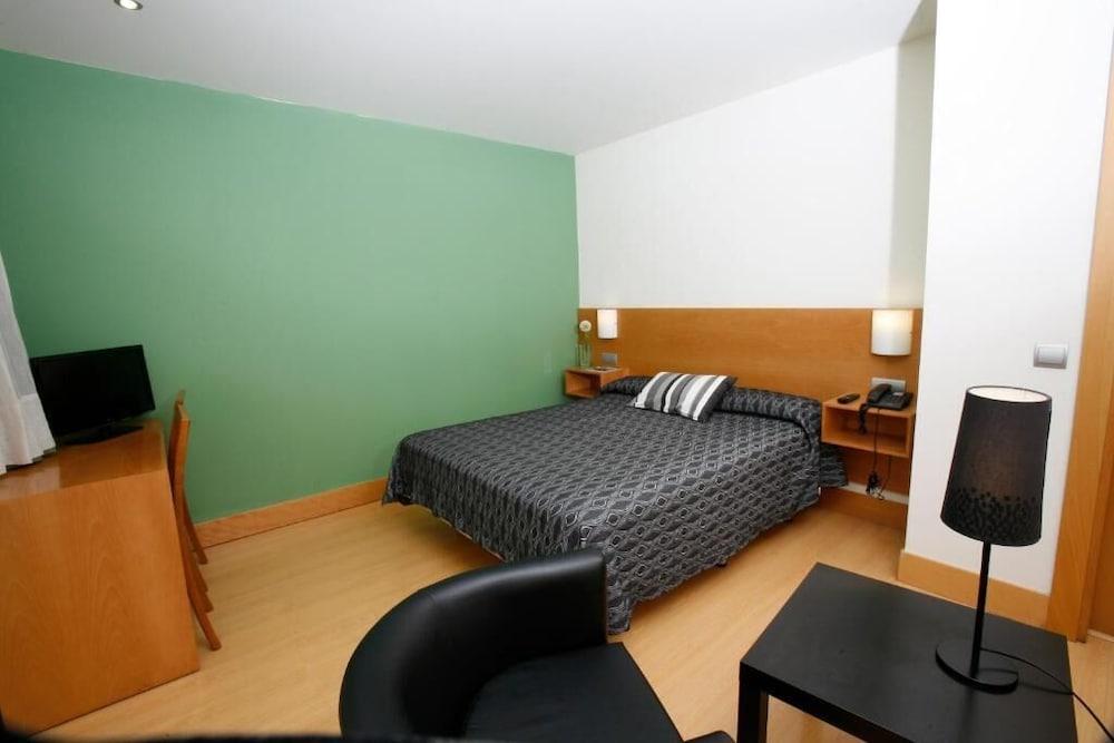 Select Hotel