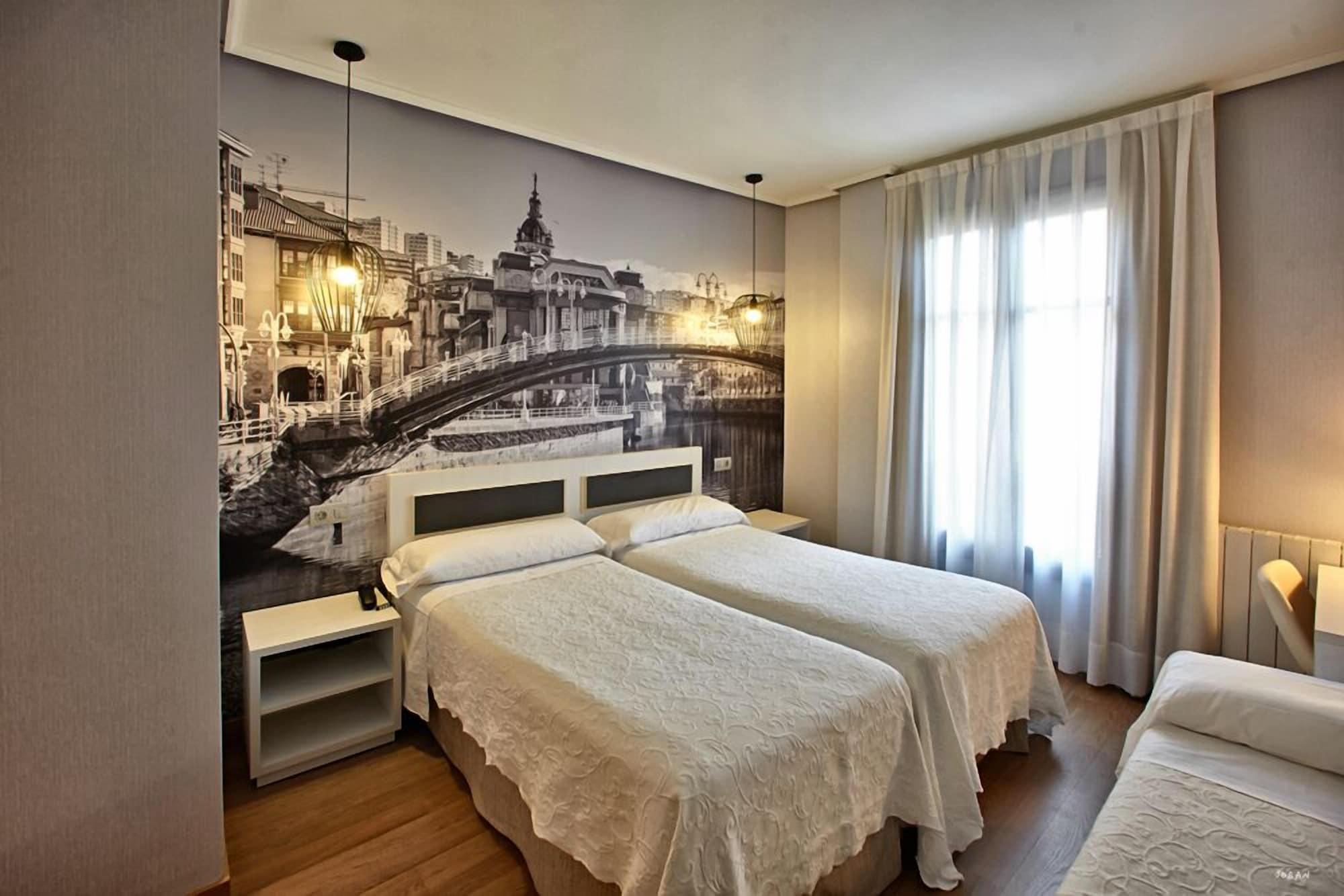 Sirimiri Hotel 3*