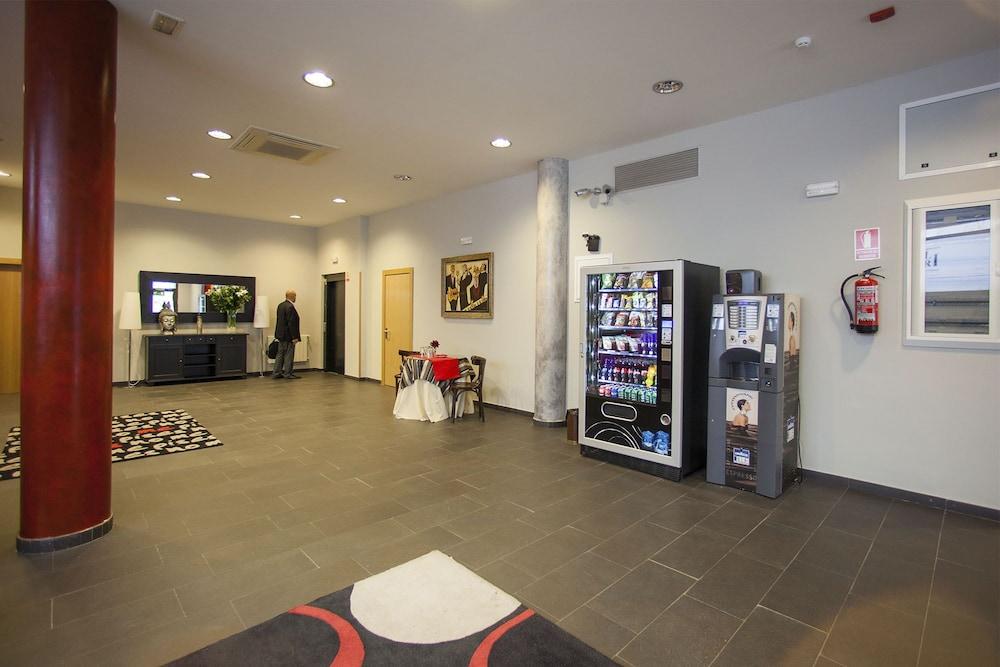 Sirimiri Hotel 3*