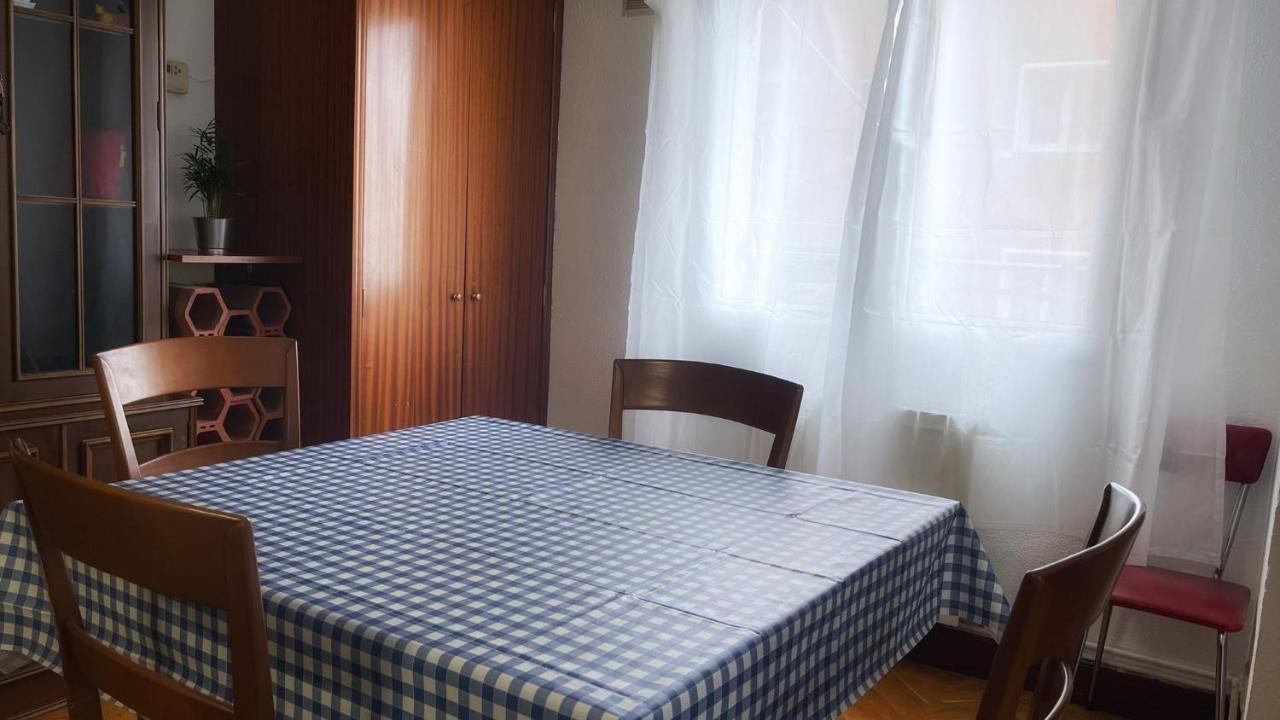 Apartamento Apartamento 2 habitaciones cerca del centro y WIFI Bilbao