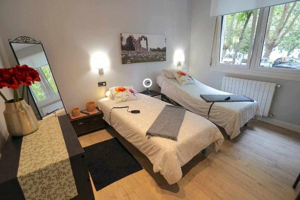 Apartamento Ciudad Del Mundo Arte Teletrabajo Y Ocio Bilbao