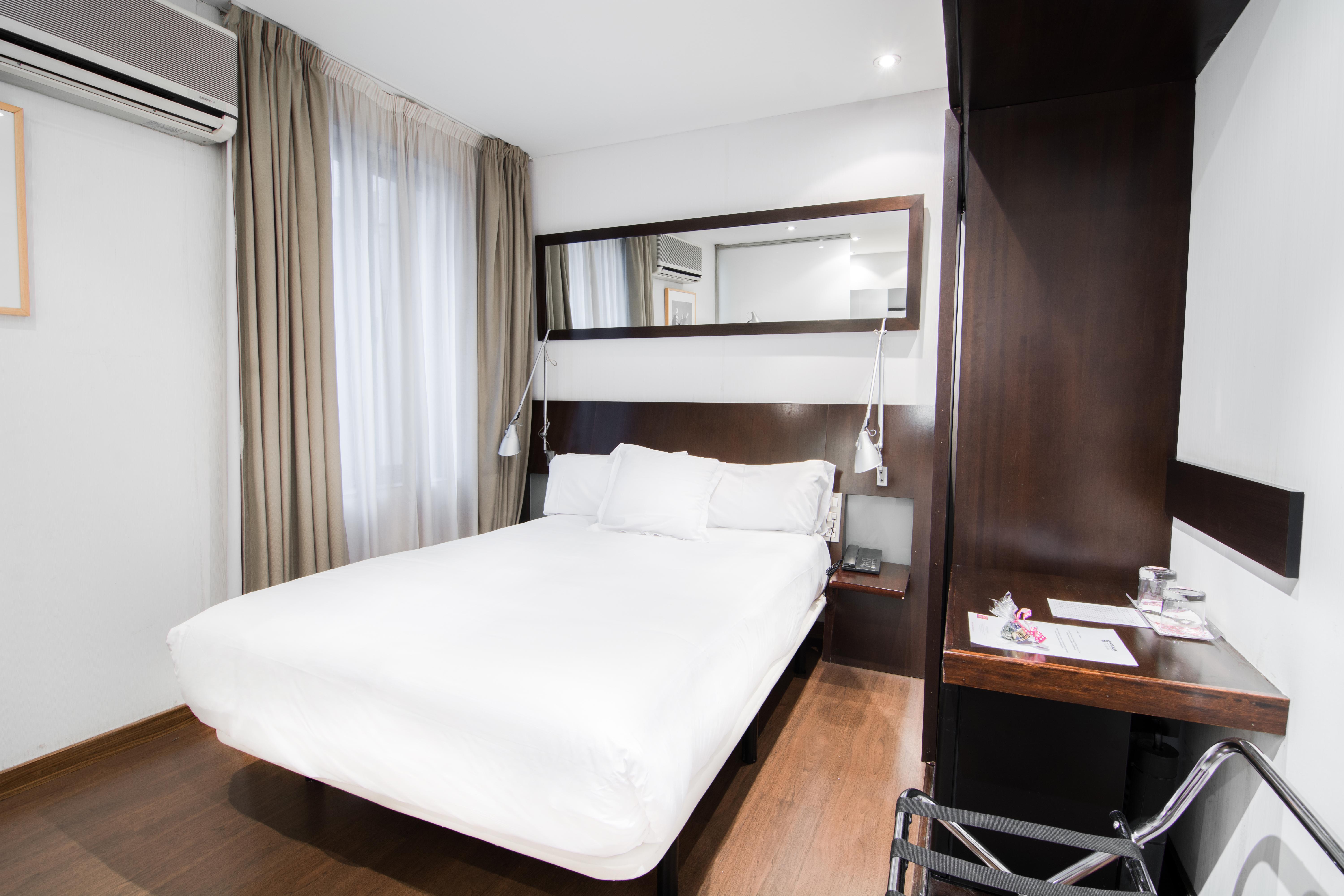 Petit Palace Arana Hotel 3*
