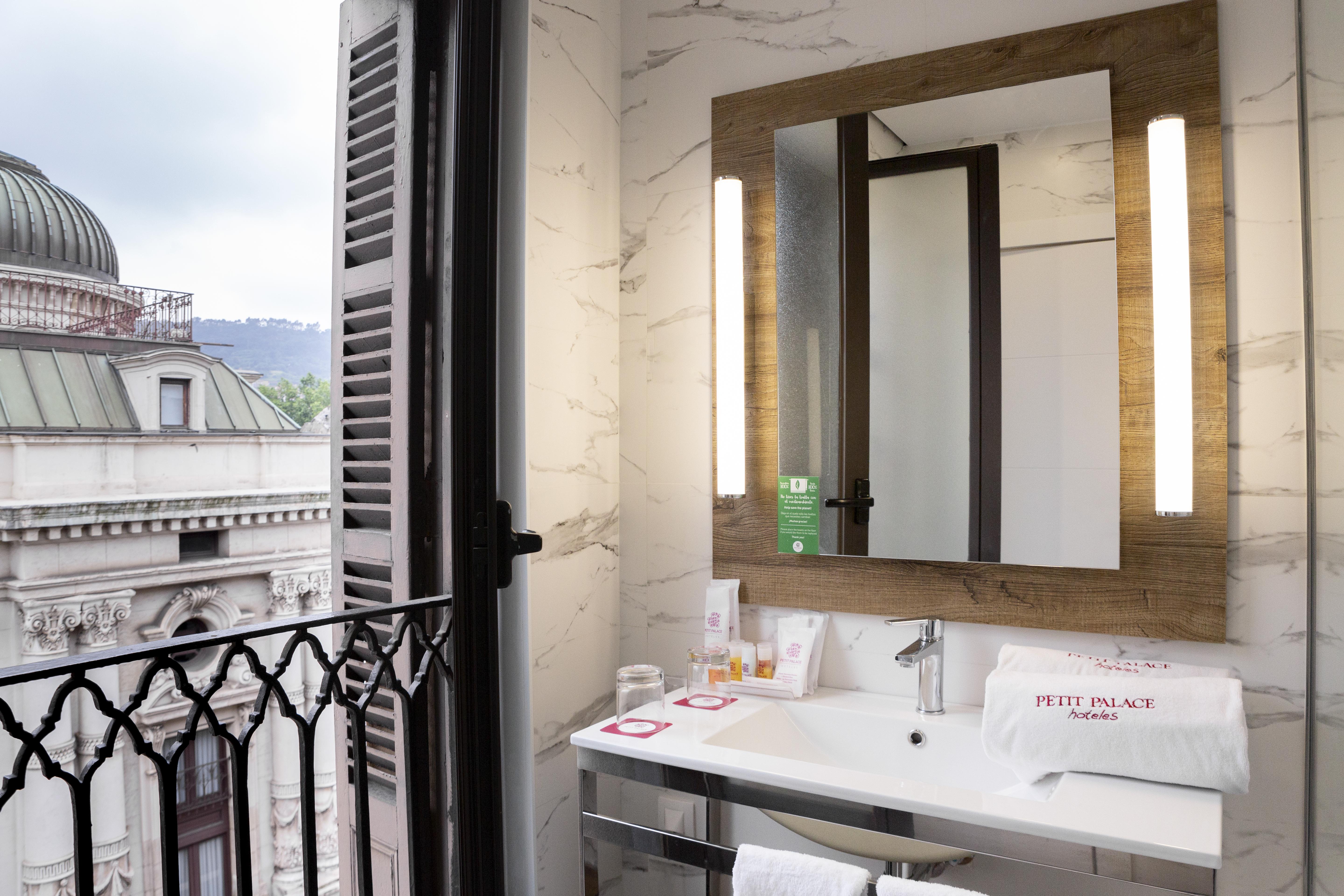 Petit Palace Arana 3*