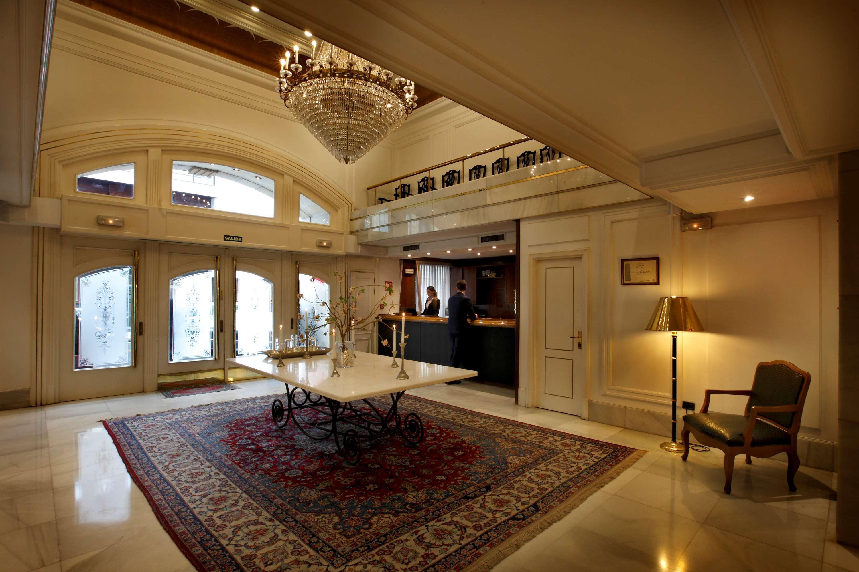 Hotel López De Haro 5*