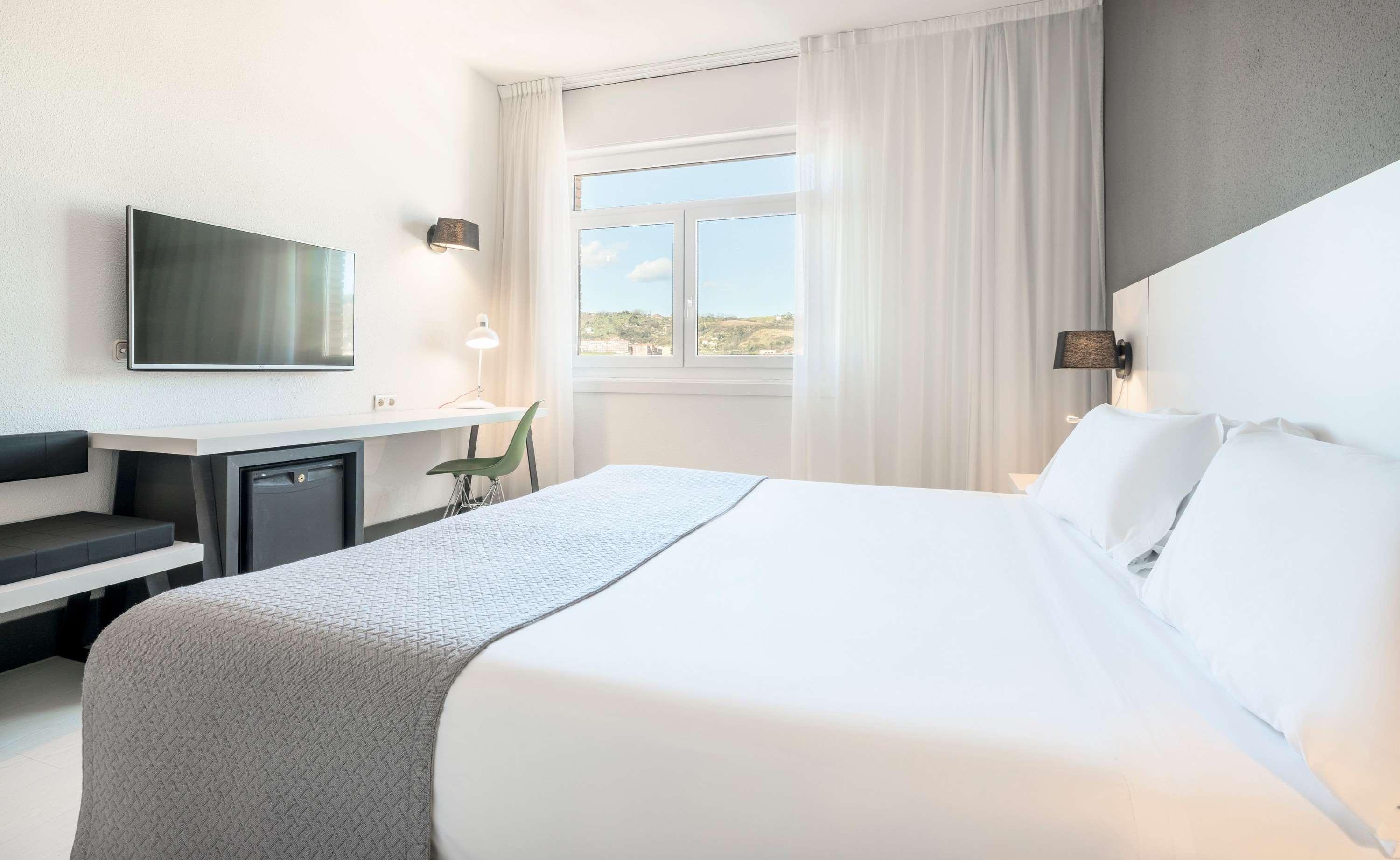 Ilunion Hotel 3*