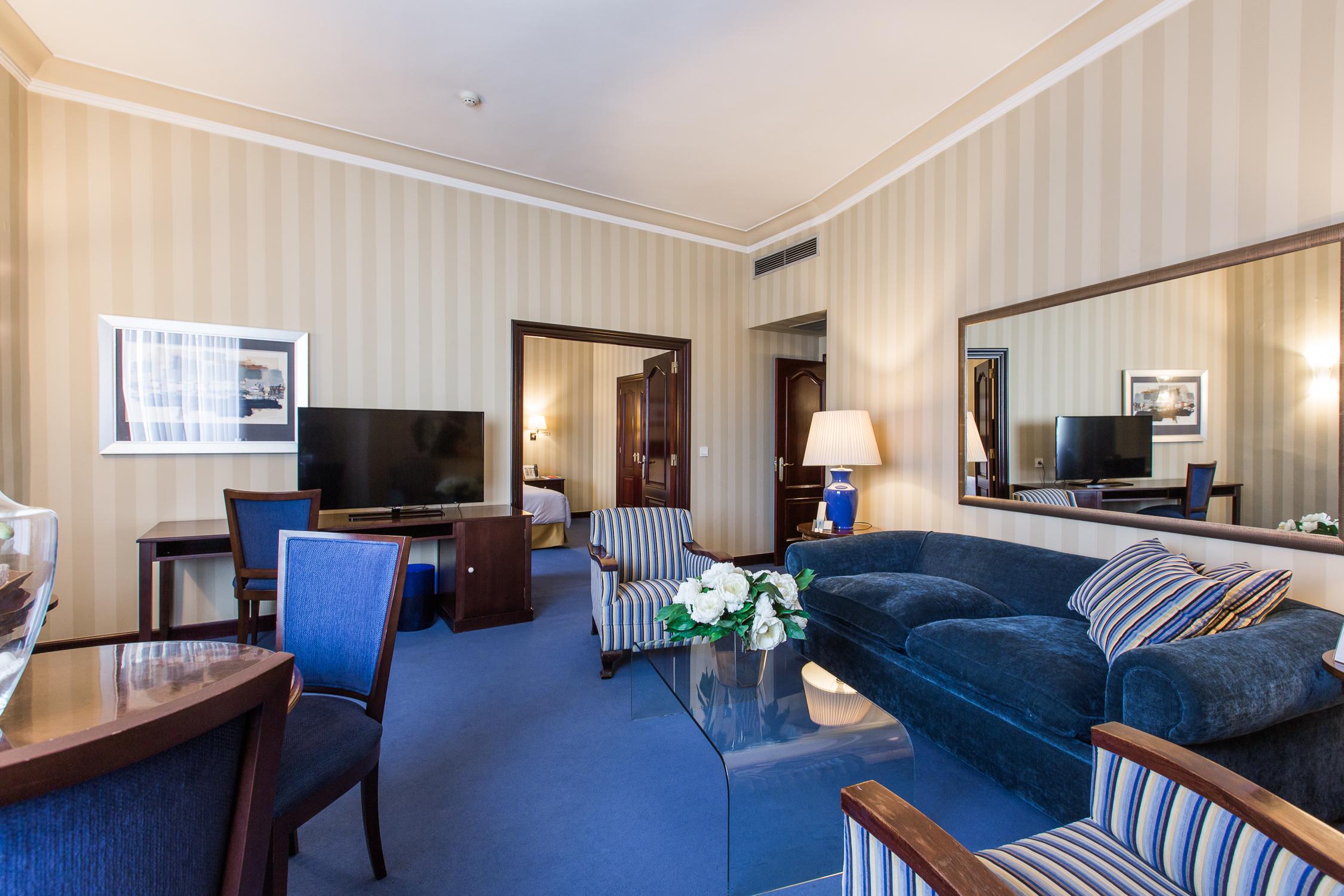 Carlton Hotel 5*