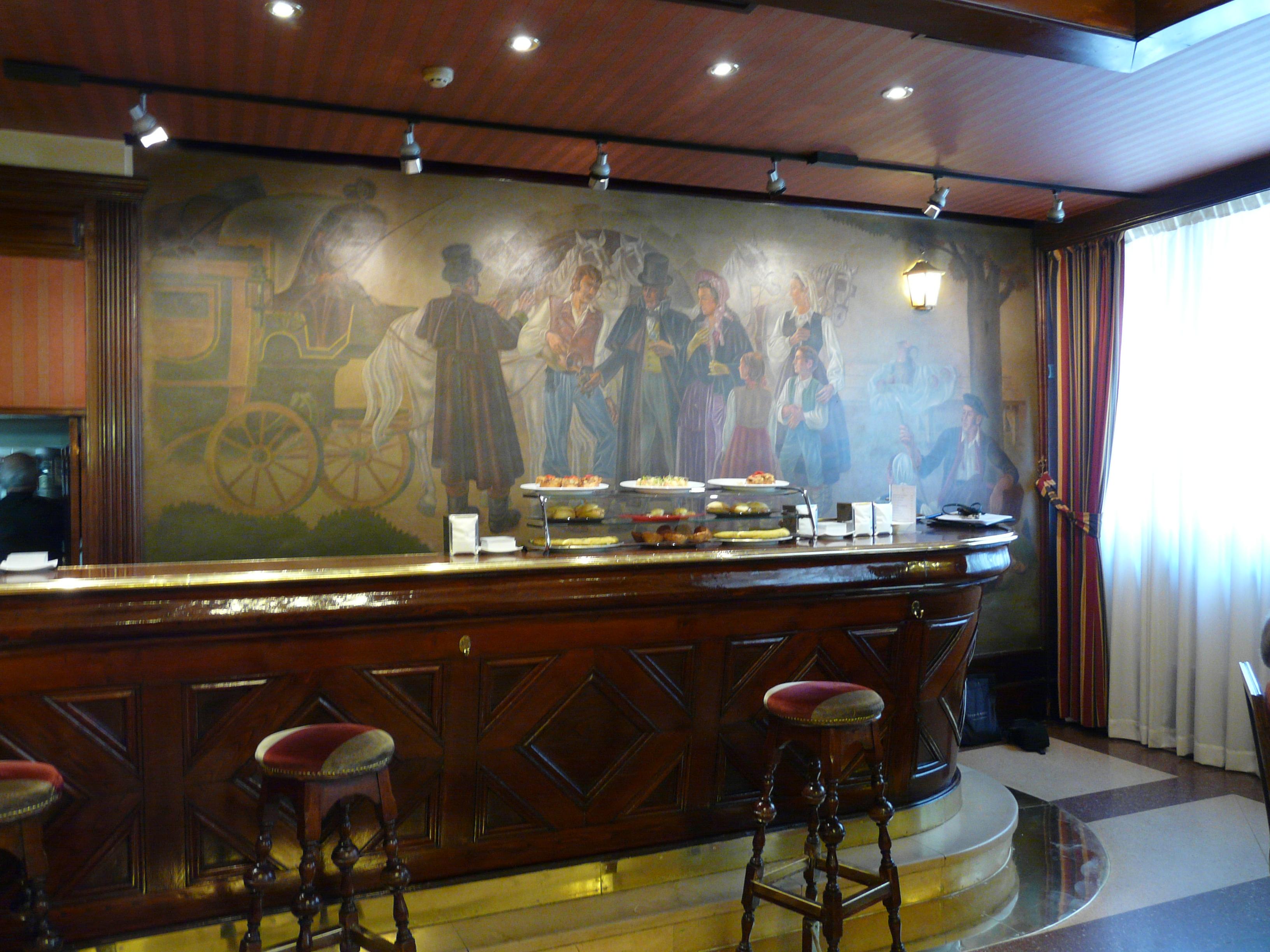 Carlton Hotel