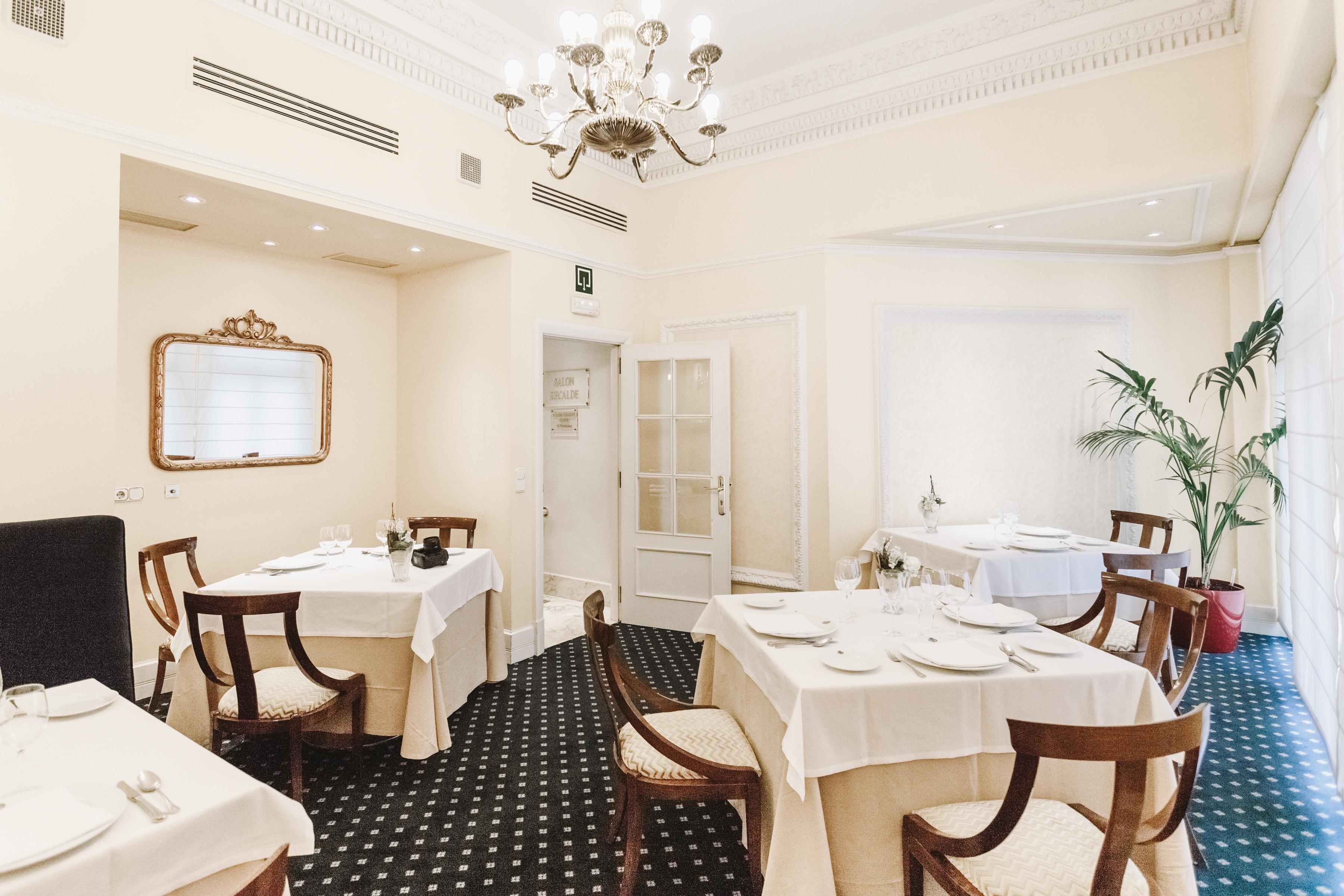 Carlton Hotel 5*