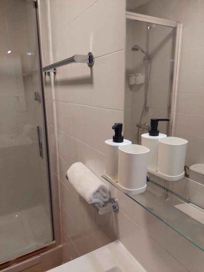 Apartamento Piso Luminoso, Amplio Y Tranquilo En Casco Viejo *