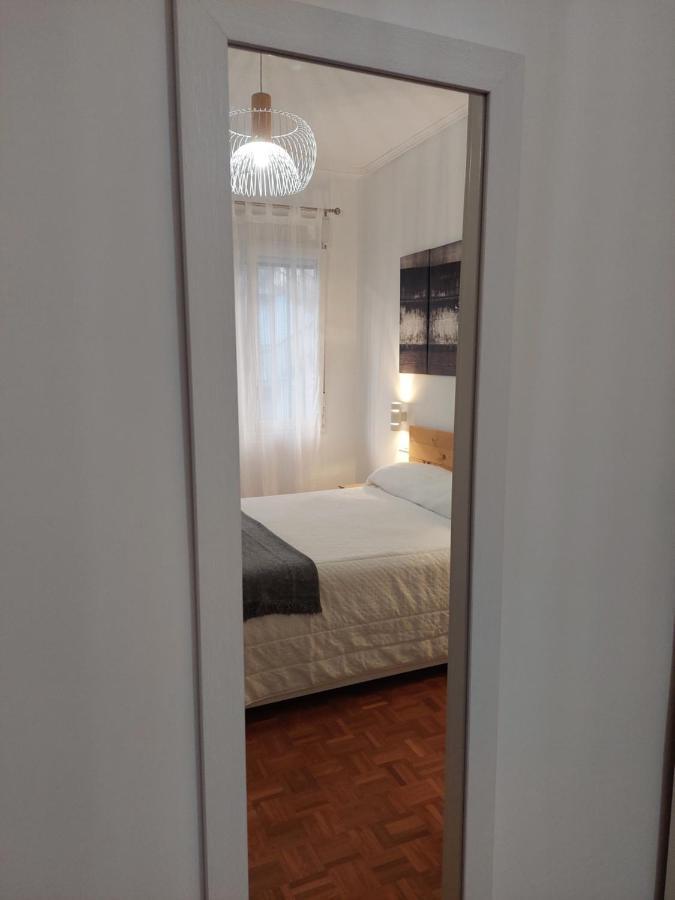 Apartamento Piso Luminoso, Amplio Y Tranquilo En Casco Viejo *