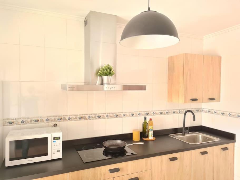 La Casita Verde. Metro Cerca Del Casco Viejo Apartamento