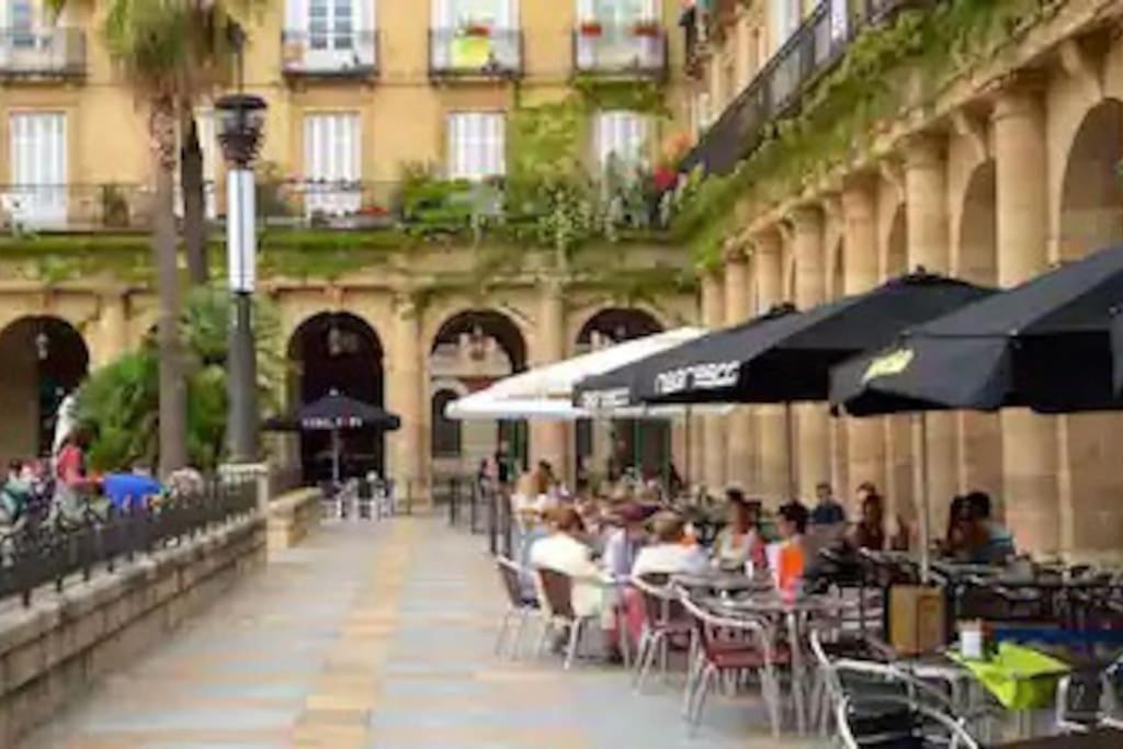 La Casita Verde. Metro Cerca Del Casco Viejo