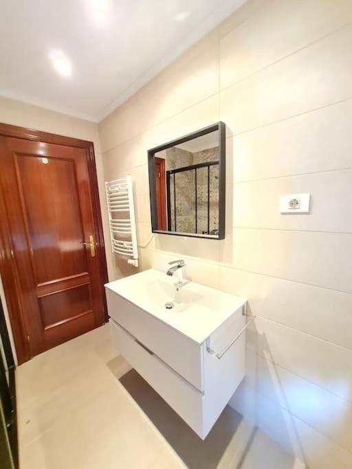 La Casita Verde. Metro Cerca Del Casco Viejo * Bilbao