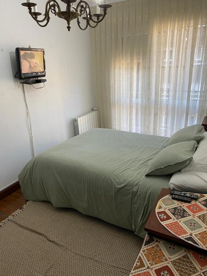 Homestay Con Balcon Y Wifi *