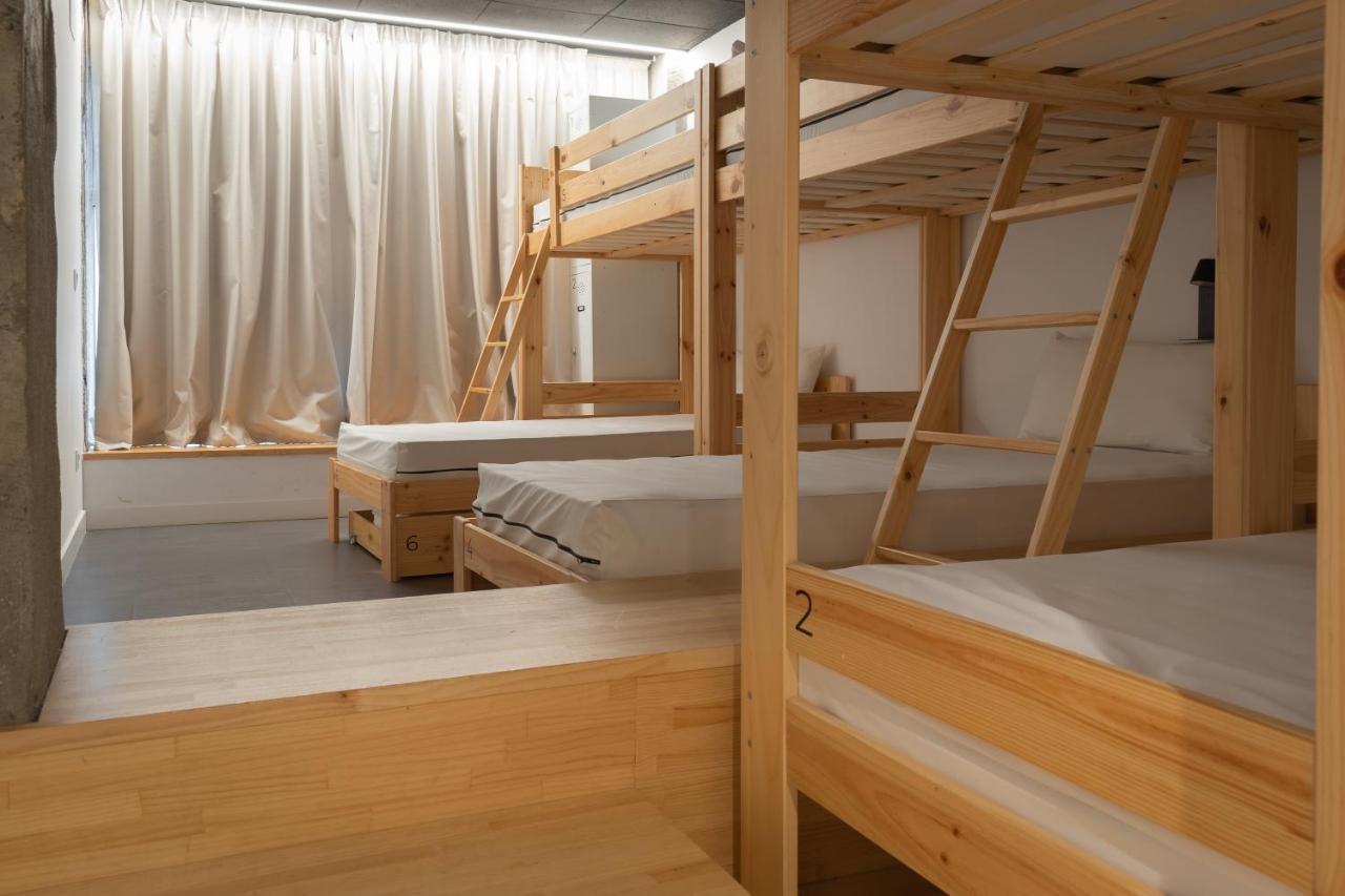 Ekoos Hostel, Eko Hostel *