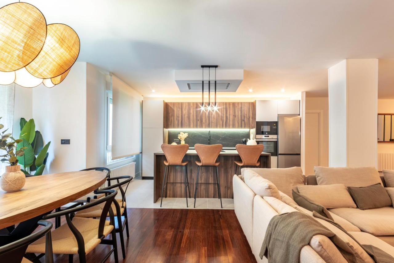 New! Lovely 4-bedroom Loft In Apartamento Bilbao