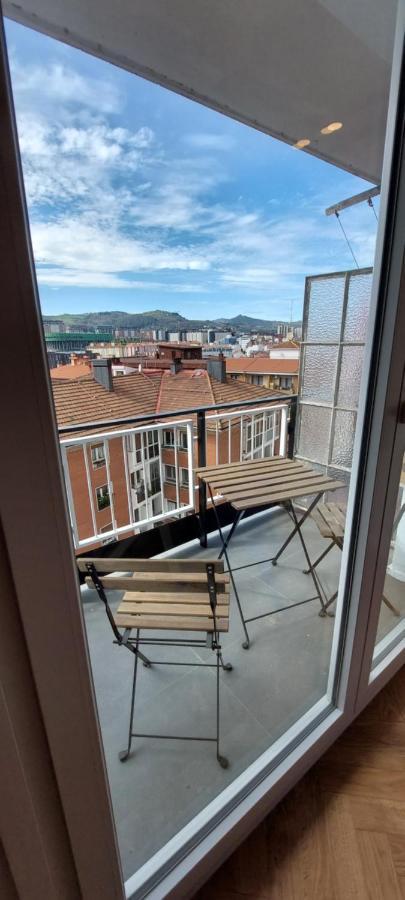 Apartamento Moderno Y Sofisticado Con Vistas A La Ciudad Bilbao