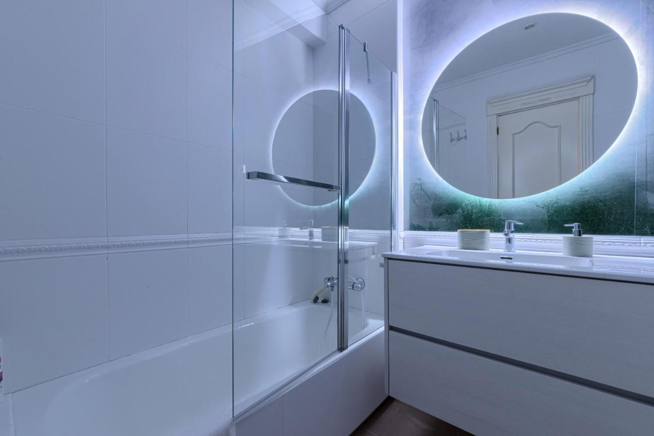 Bailen Reformado Elegante Con Wifi Apartamento *