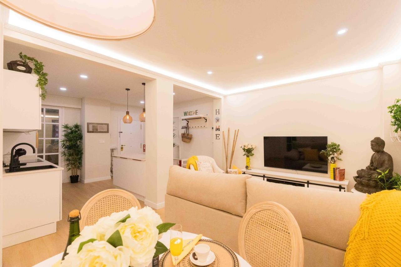 Chic Barrena Old Town Apartment