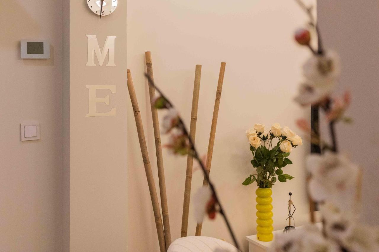 Chic Barrena Old Town Apartment