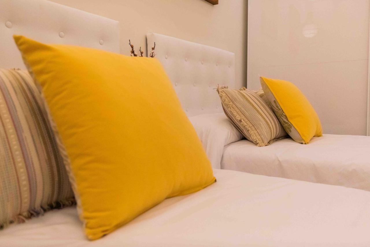 Chic Barrena Old Town Apartment