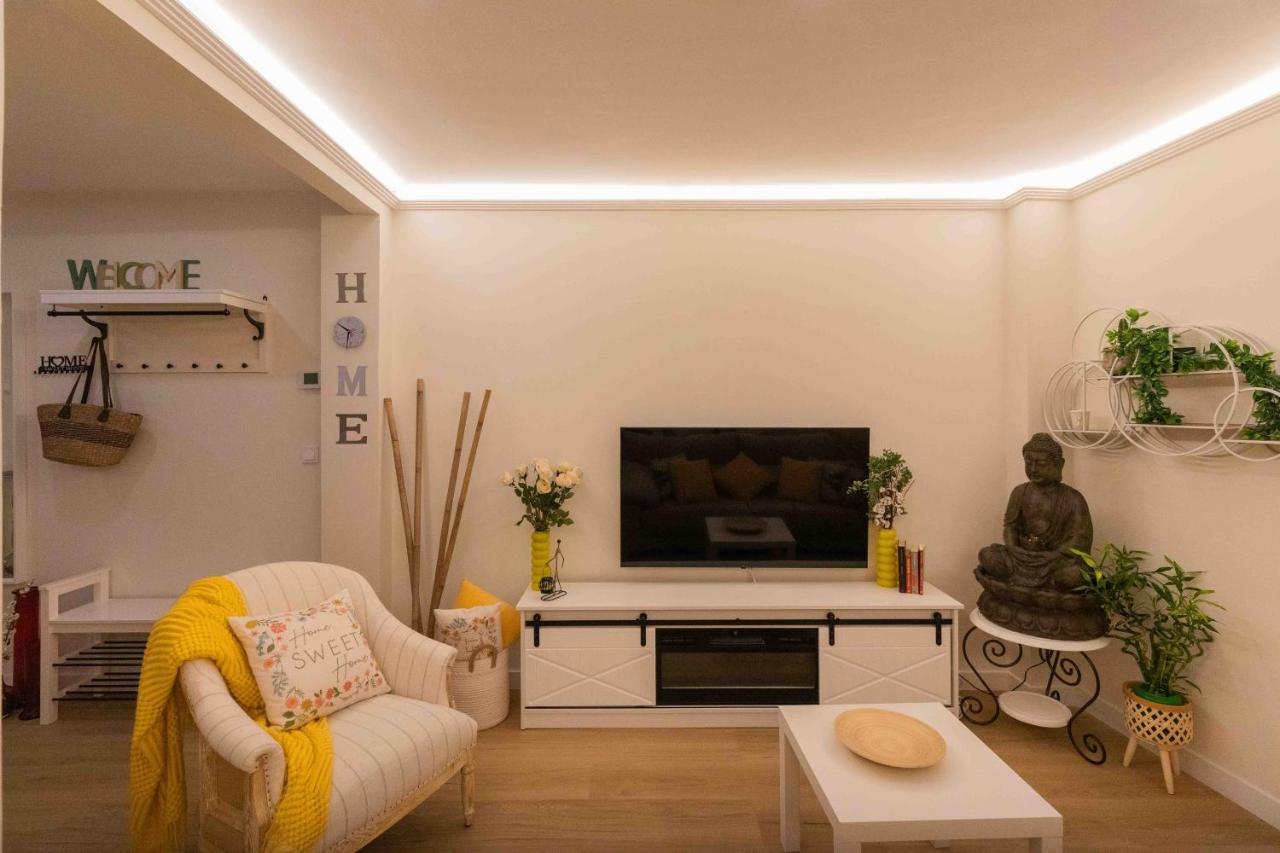 Chic Barrena Old Town Apartment *